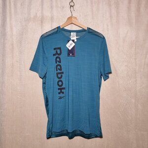 NWT Men's t-shirt size L Reebok